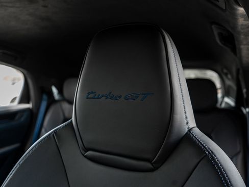 Used 2024 Porsche Cayenne Turbo GT AWD/4WD image 29