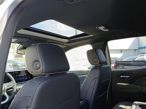 New 2026 Chevrolet Colorado ZR2 w/ Technology Package image 22