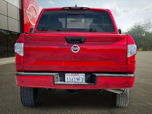 Used 2022 Nissan Titan SV AWD/4WD image 8