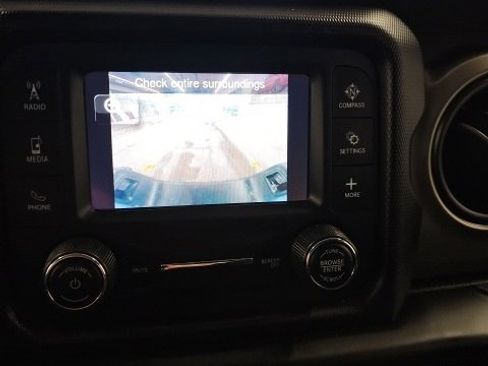 Certified 2021 Jeep Gladiator Sport w/ Trailer Tow Package image 10