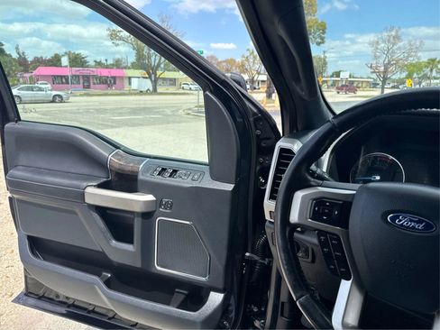 Used 2022 Ford F450 Lariat w/ Lariat Value Package AWD/4WD image 21