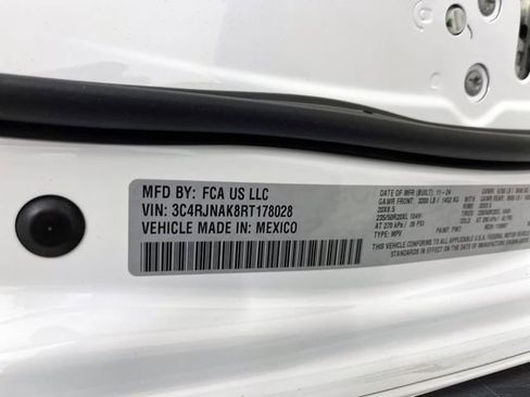 Used 2024 Jeep Wagoneer Launch Edition image 43