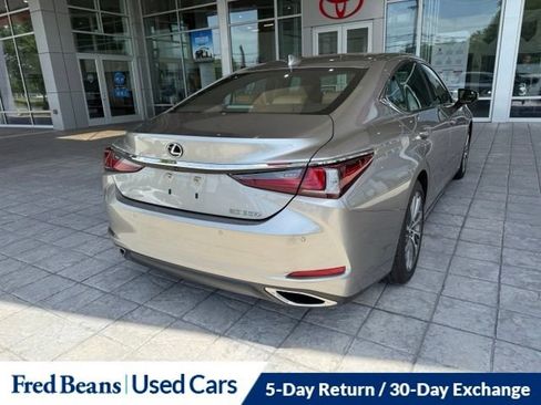 Used 2020 Lexus ES 350 w/ Premium Package FWD image 7