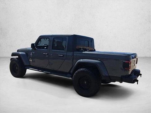 Used 2020 Jeep Gladiator Overland AWD/4WD image 5