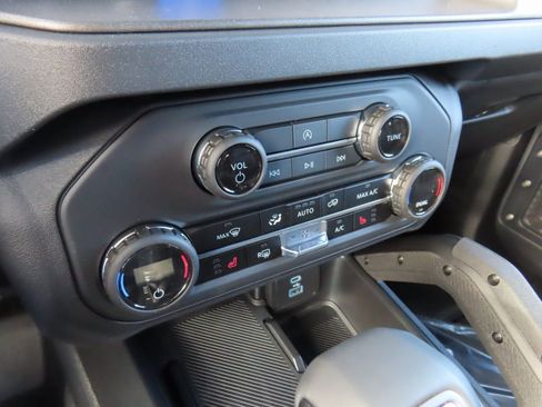 New 2025 Ford Bronco Big Bend w/ Black Diamond Package image 13