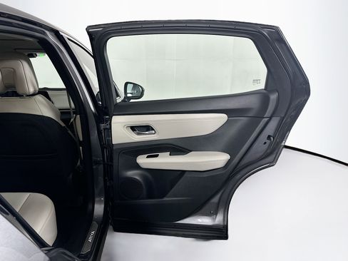 Used 2023 Nissan Ariya FWD image 31