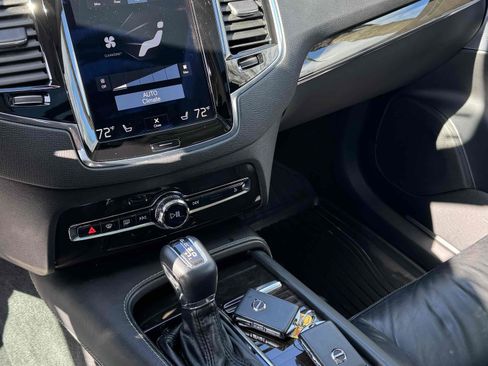 Used 2018 Volvo XC90 T6 Momentum w/ Convenience Package image 43