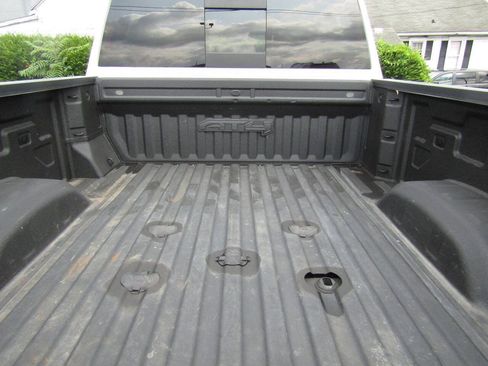 Used 2022 GMC Sierra 2500 AT4 w/ AT4 Premium Plus Package AWD/4WD image 22