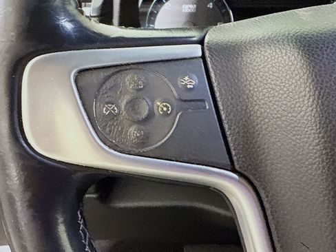 Used 2019 GMC Yukon SLE w/ SLE Value Package image 14