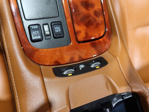Used 2005 Lexus SC 430 Convertible w/ Preferred Accessory Pkg RWD image 24