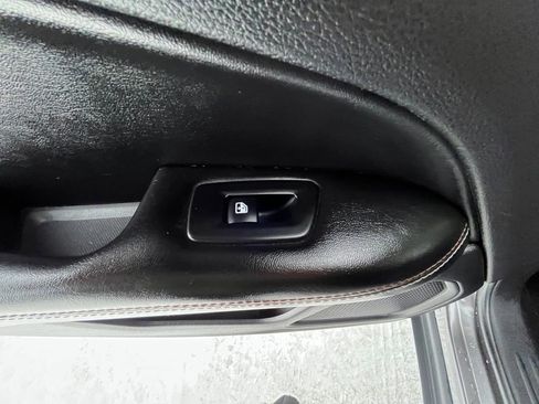 Used 2018 Jeep Compass Latitude image 25