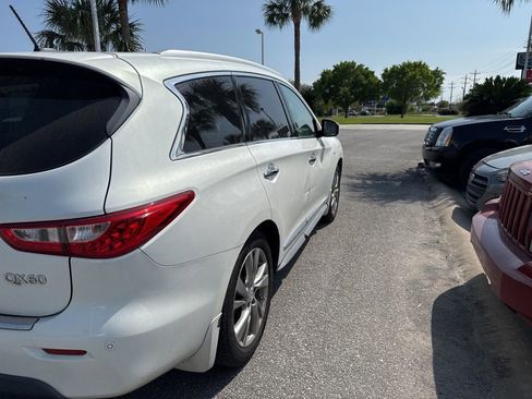 Used 2014 INFINITI QX60 FWD w/ Deluxe Touring Package image 4
