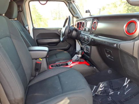 Used 2020 Jeep Wrangler Sport AWD/4WD image 14