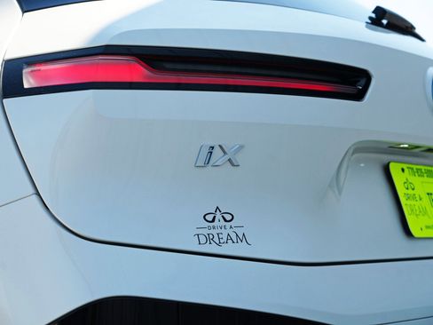 Used 2022 BMW iX xDrive50 w/ Sport Package image 61