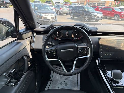 Used 2025 Land Rover Range Rover Sport SE AWD/4WD image 35