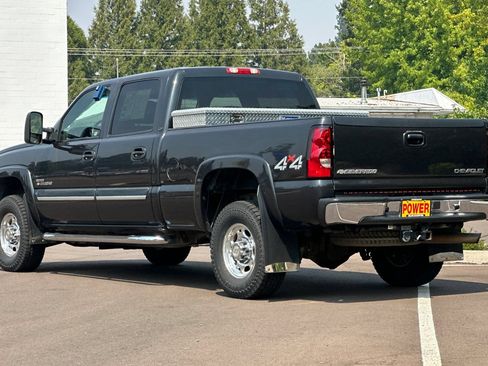 Used 2003 Chevrolet Silverado 2500 LT w/ Skid Plate Package AWD/4WD image 6