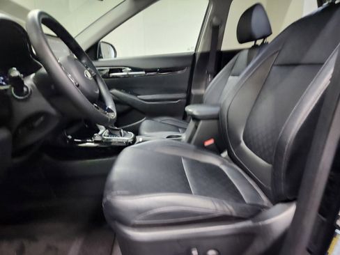 Used 2021 Kia Seltos EX image 17