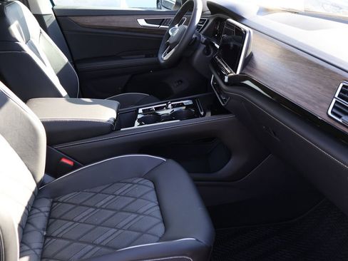 New 2026 Volkswagen Atlas SEL Premium R-Line image 13