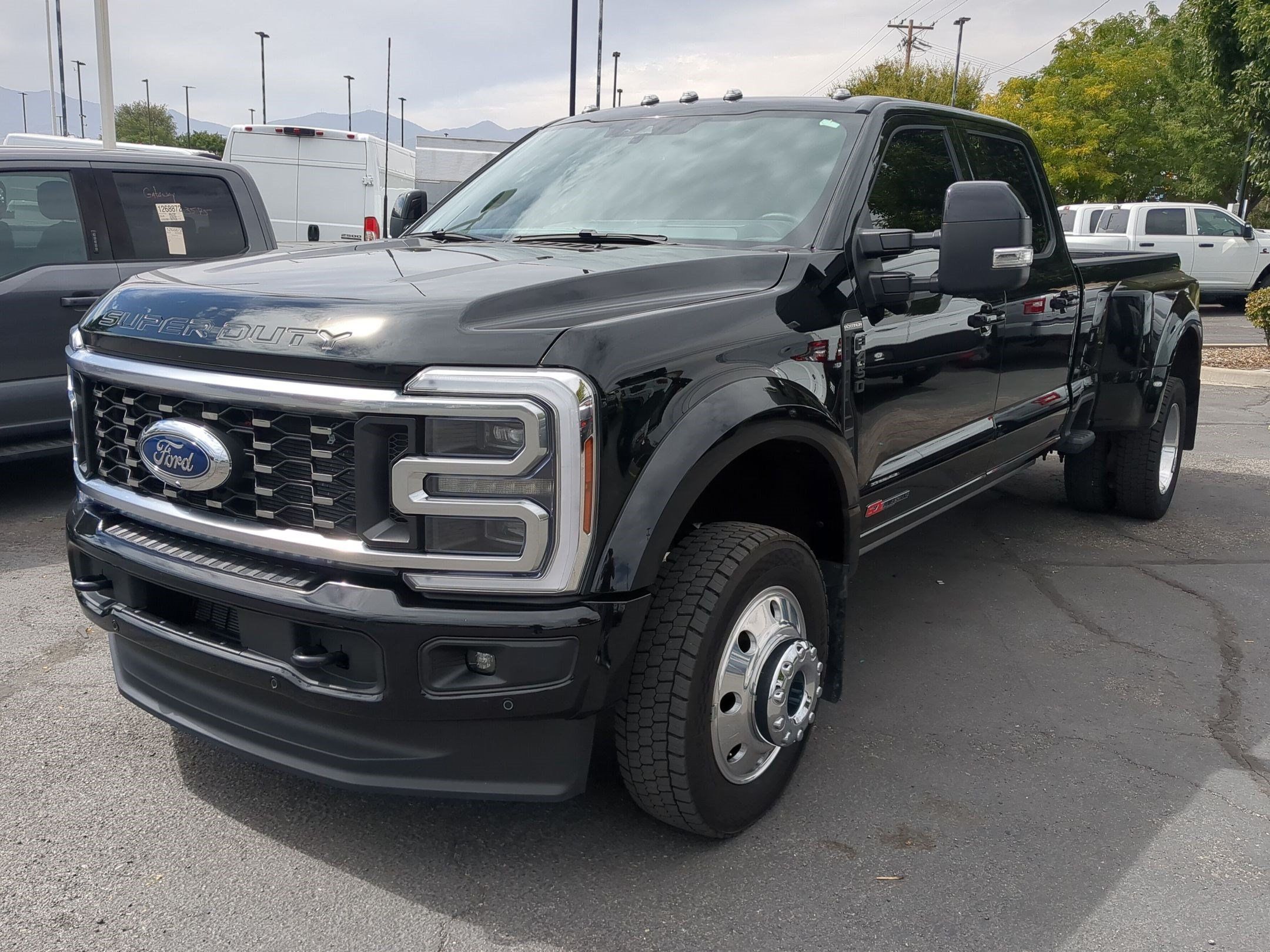 Used 2026 Ford F450 Platinum w/ FX4 Off-Road Package AWD/4WD image 10