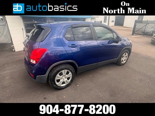Used 2017 Chevrolet Trax LS FWD image 8