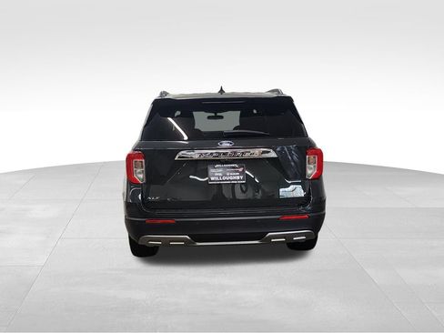 Used 2023 Ford Explorer XLT w/ Equipment Group 202A AWD/4WD image 7