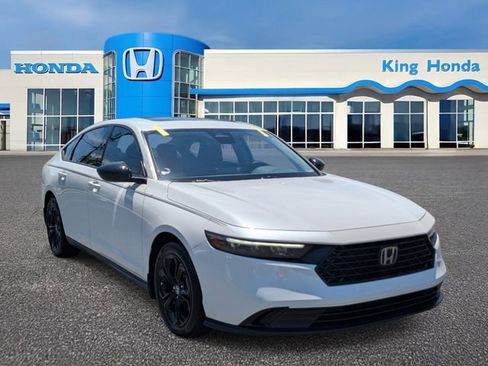 Used 2025 Honda Accord SE image 3