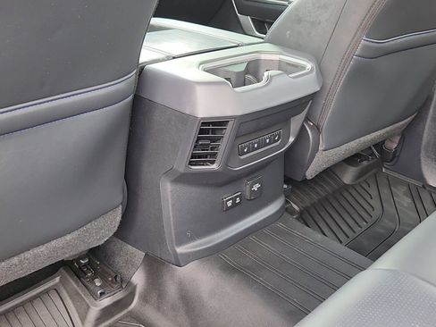 Used 2023 Toyota Tundra Platinum w/ Advanced Package AWD/4WD image 18
