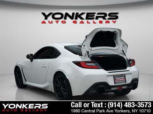 Used 2023 Toyota GR86 Premium image 8