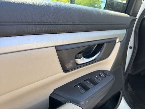 Used 2020 Honda CR-V LX image 13