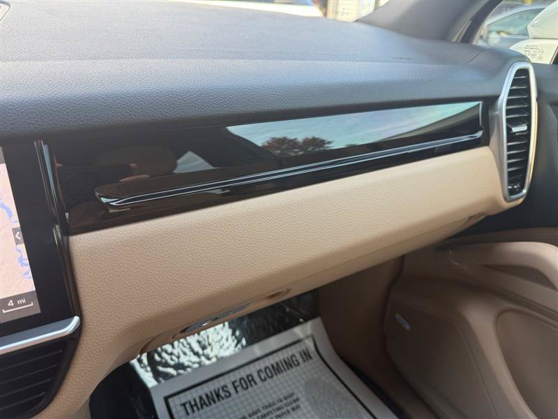Used 2019 Porsche Cayenne AWD/4WD image 30