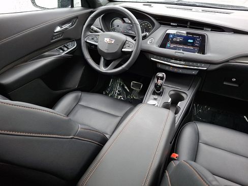 Used 2022 Cadillac XT4 Sport w/ Enhanced Visibility Package image 14