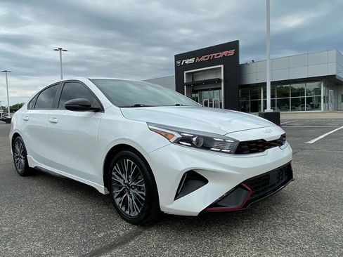 Used 2022 Kia Forte GT-Line w/ GT-Line Premium Package FWD image 2