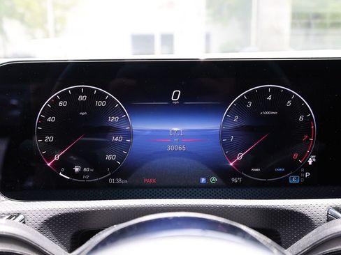 Used 2024 Mercedes-Benz CLA 250 image 37