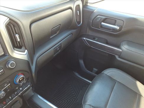 Used 2021 Chevrolet Silverado 1500 LTZ image 32