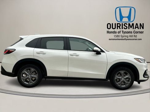 New 2026 Honda HR-V LX image 2