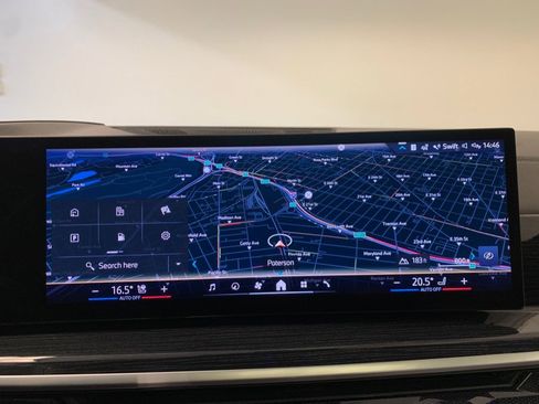 Used 2024 BMW X7 xDrive40i w/ Executive Package image 27