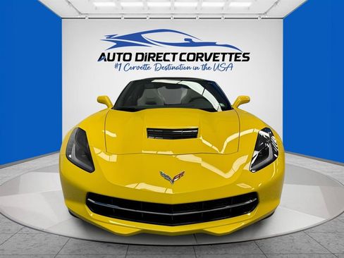 Used 2016 Chevrolet Corvette Stingray Coupe RWD image 2