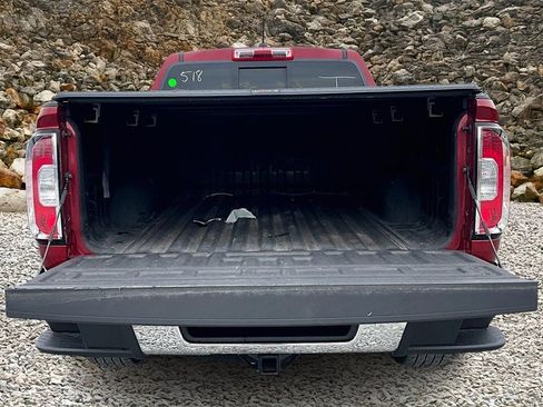 Used 2018 GMC Canyon SLT w/ Driver Alert Package image 16