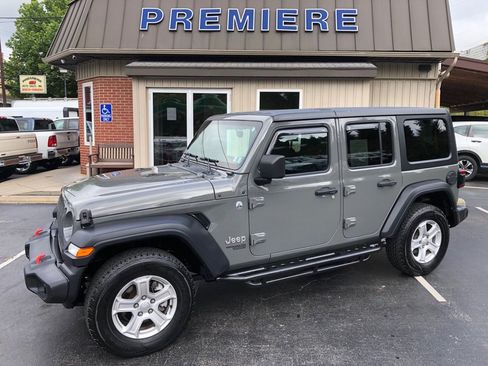 Used 2019 Jeep Wrangler Unlimited Sport S AWD/4WD image 2