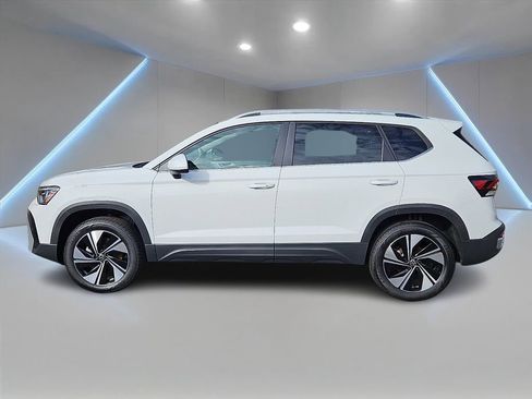New 2026 Volkswagen Taos SE AWD/4WD image 4