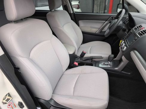 Used 2018 Subaru Forester 2.5i w/ Alloy Wheel Package AWD/4WD image 9