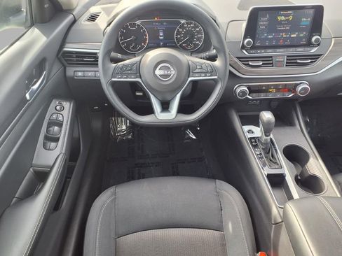 Certified 2025 Nissan Altima 2.5 SV image 4