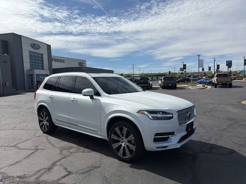 Used 2024 Volvo XC90 B5 Plus image 2