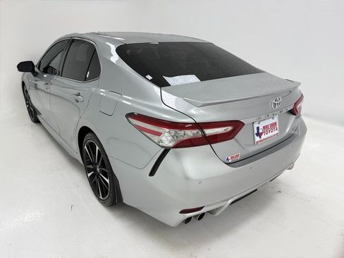 Used 2018 Toyota Camry XSE image 38