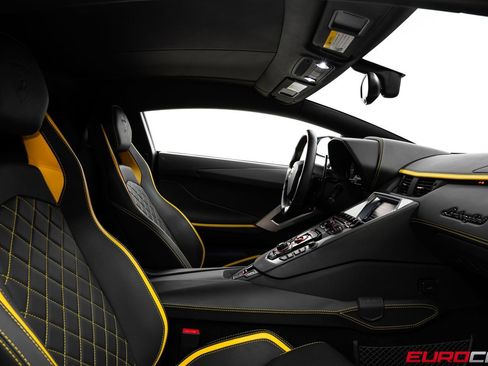 Used 2018 Lamborghini Aventador S AWD/4WD image 37