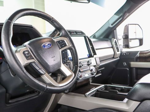 Used 2022 Ford F250 Lariat w/ Tremor Off-Road Package image 25