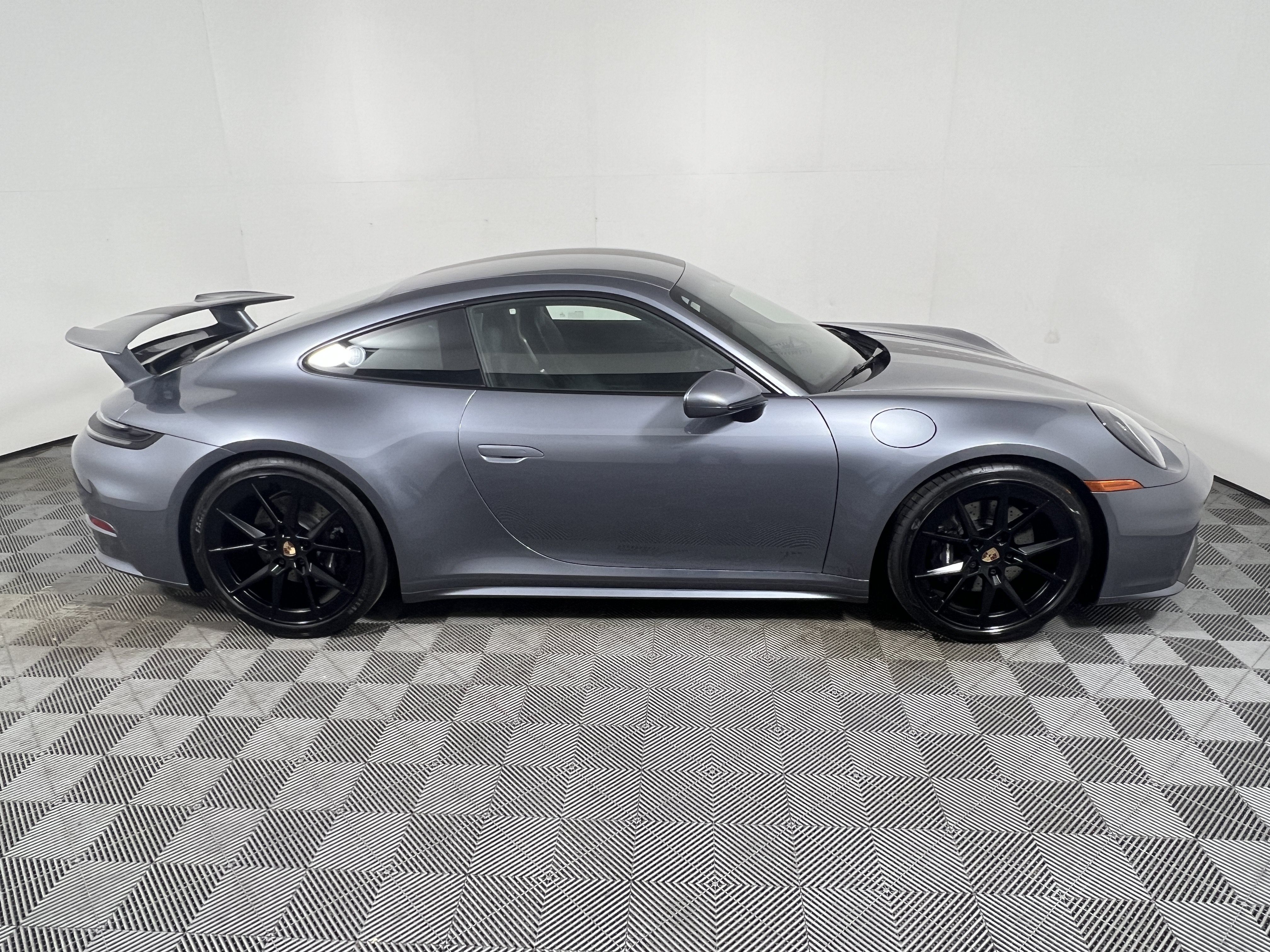 Certified 2025 Porsche 911 Carrera T RWD image 7