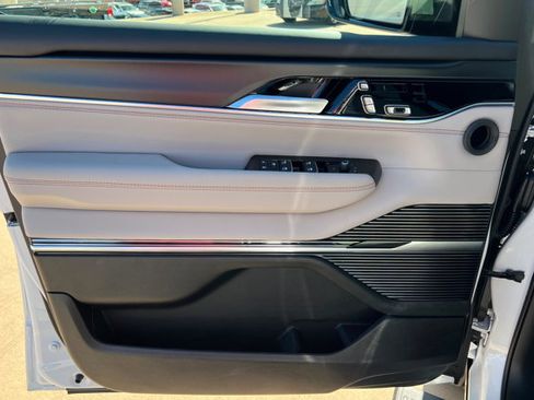 New 2026 Jeep Grand Wagoneer L Summit AWD/4WD image 14