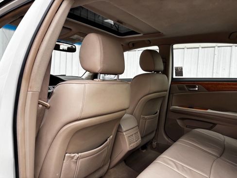 Used 2005 Toyota Avalon XLS image 12