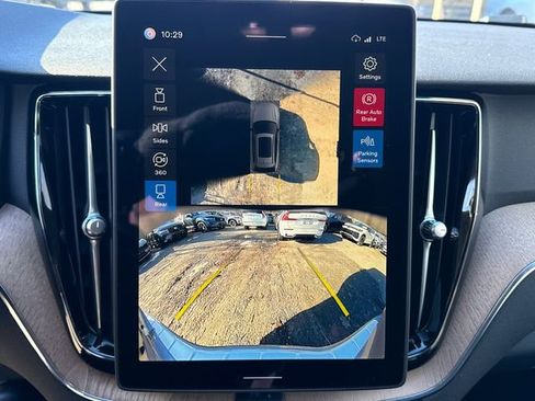 New 2026 Volvo XC60 B5 Plus w/ Protection Package Premier AWD/4WD image 16